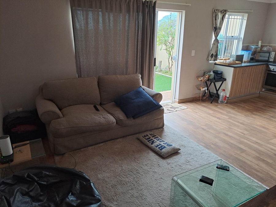 To Let 2 Bedroom Property for Rent in Whispering Pines Western Cape